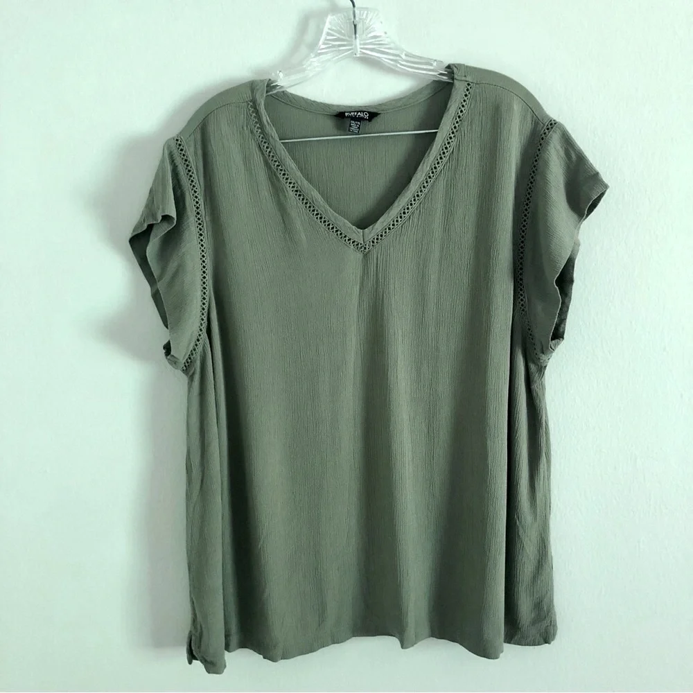 Buffalo David Bitton Plus Size Army Green Short Sleeve Top - Picture 1 of 8